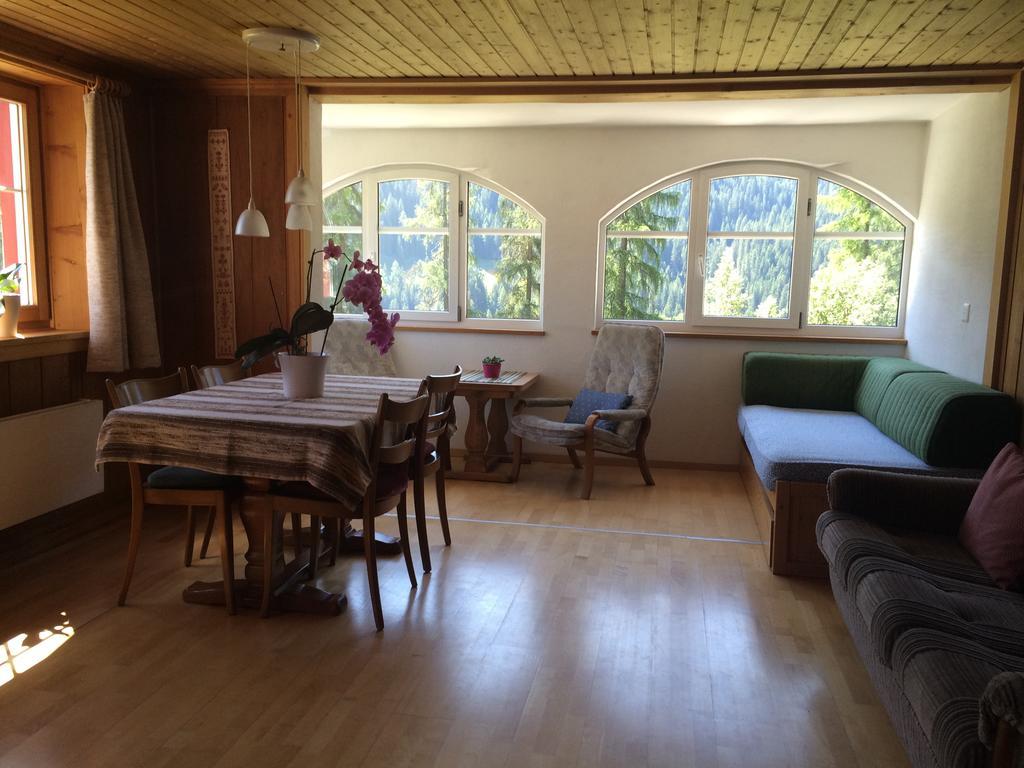 Bnb Guesthouse Lusi Frauenkirch Esterno foto